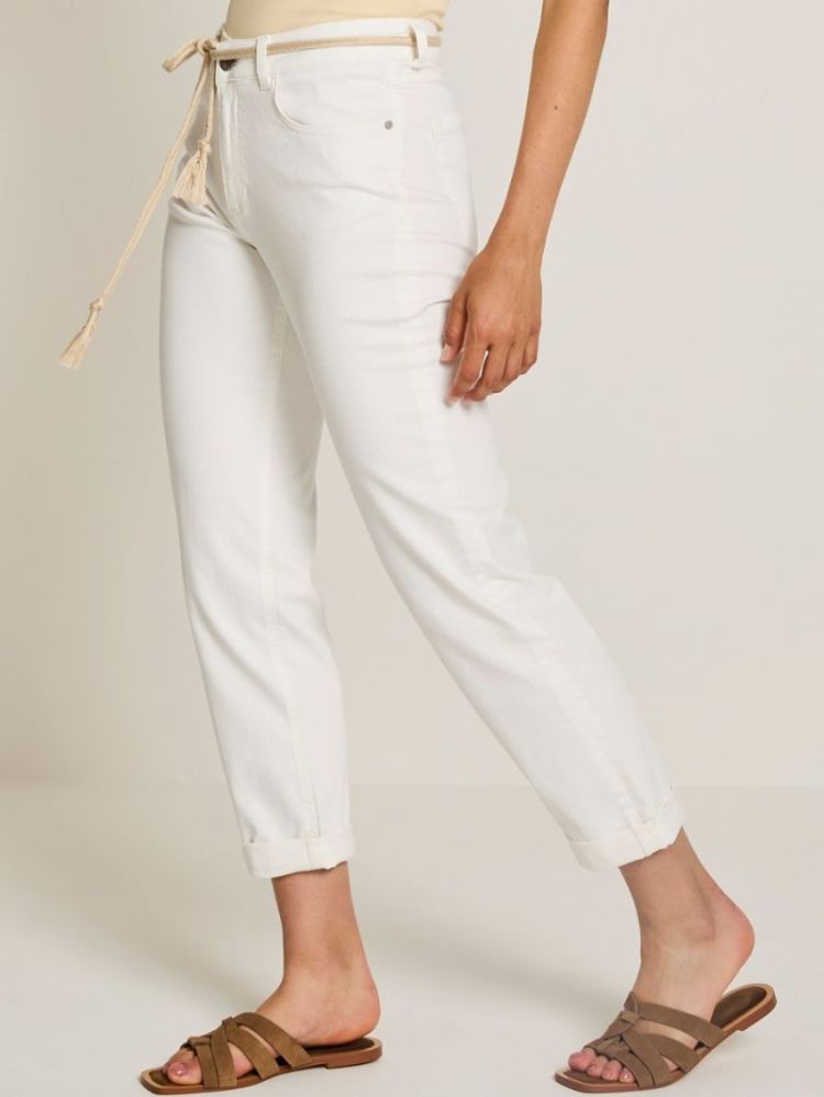  002 - White - L