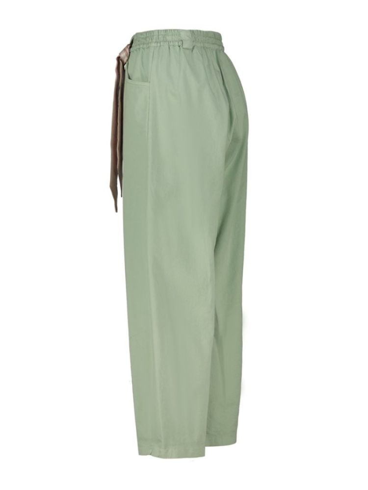  Light green