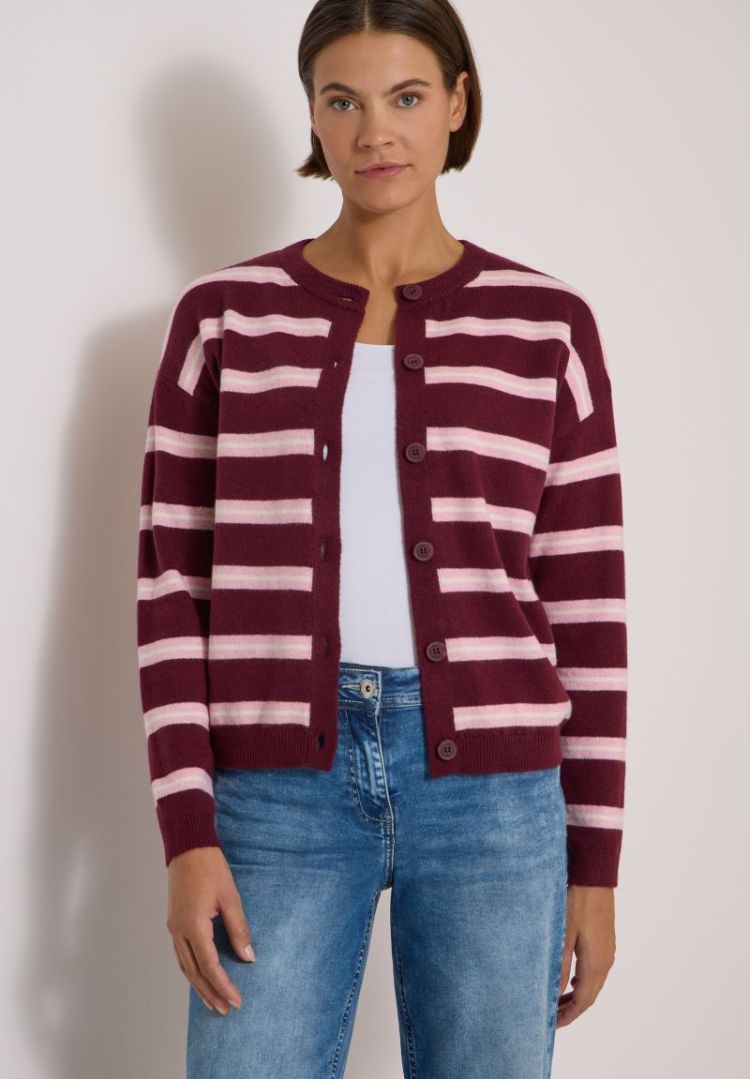  37903 red wine