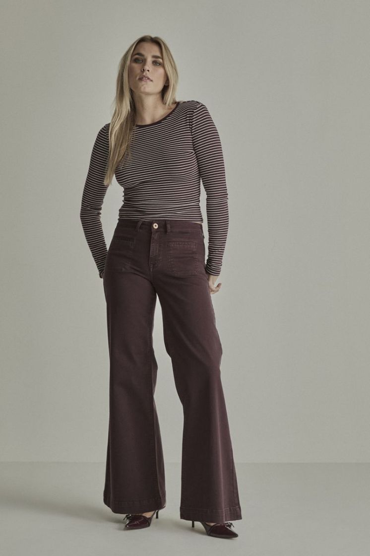 FW261.281451 434 - Burgundy